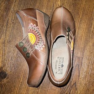 L' Artiste Agacia Spring Step Brown Tan Hand Painted Leather Wedge Clog Size 8.5